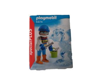 Special Plus Künstlerin mit Eisskulptur 5374 Special Plus Künstlerin mit Eisskulptur 5374