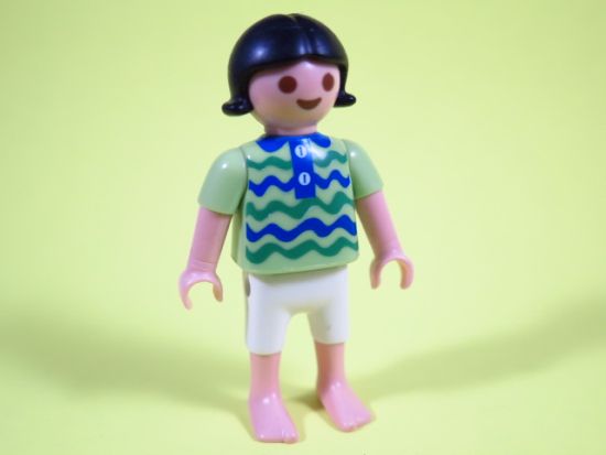 Mädchen grünes Shirt Mädchen grünes Shirt