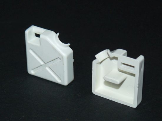 Benzinkanisterhälfte Benzinkanisterhälfte